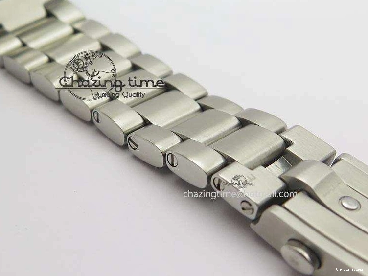 0812 Contemporary Planet Ocean SS Bp Maker 45mm Black Bezel Orange Numbers On SS Bracelet A 8217